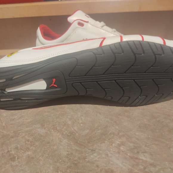 Brand new 2 PAIRS Men's Puma Ferrari shoes Size 13 - Picture 7 of 15